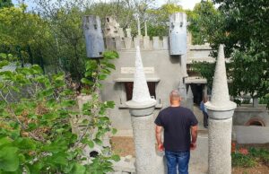 Immobilier insolite : pourquoi cette étrange villa de Montpellier est surnommée le “Château du nain” le chateau du nain montepellier villa insolite immobilier