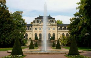 Château, manoir, demeure de luxe : les aides 2025 pour s’offrir un bien classé patrimoine historique les aides aout 2025 pour s'offir un bien de luxe chateau ou manoir patrimoine historique (2)