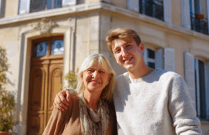 Elle a 81 ans, moi 30 : notre cohabitation (légale et éthique) me rapporte 1000 €/mois et m’économise un loyer Elle a 81 ans, moi 30 : notre cohabitation (légale et éthique) me rapporte 1000 €/mois et m’économise un loyer