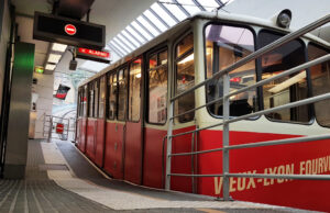 Tramway, bus, métro : Lyon, cas d’école des effets contrastés sur la valeur des logements Tramway, bus, métro Lyon, cas d’école des effets contrastés sur la valeur des logements